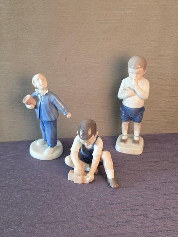 Bing & Grondahl - Michaela Ahlmann - Figuur - Three Boys (3), Antiek en Kunst