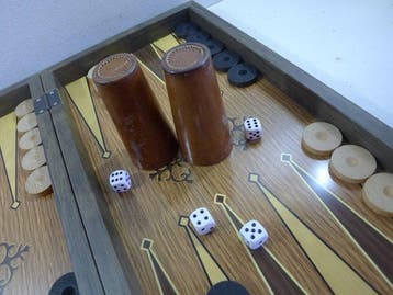 Magnifique Backgammon fond en marqueterie vynil- 4 dés - 2