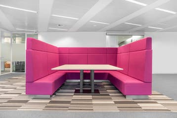 Werkplek-membership in The Office Operators Brussels Airport, Verzenden