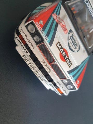 IXO 1:18 - Model sportwagen - Lancia Delta Integrale - 16