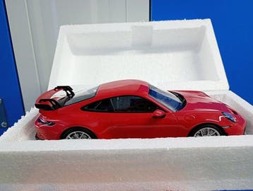 Minichamps 1:18 - Model sportwagen - Porsche 911 (992) GT3