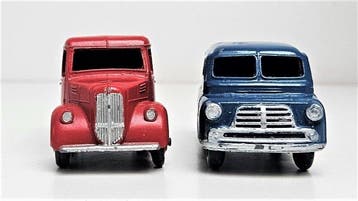 Dinky Toys - Model bestelwagen (2) - Trojan 15cwt Van Brooke, Nieuw