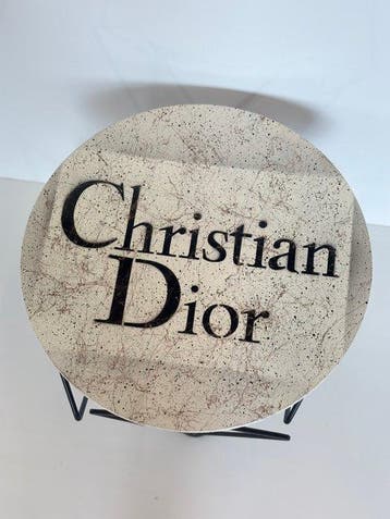 Rob VanMore - Tea-time by Christian Dior - ø50cm