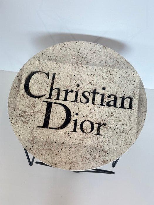 Rob VanMore - Tea-time by Christian Dior - ø50cm, Antiquités & Art, Art | Objets design