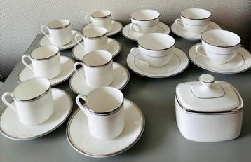 Royal Doulton - Theeservies (12) - Bone Chine porselein -