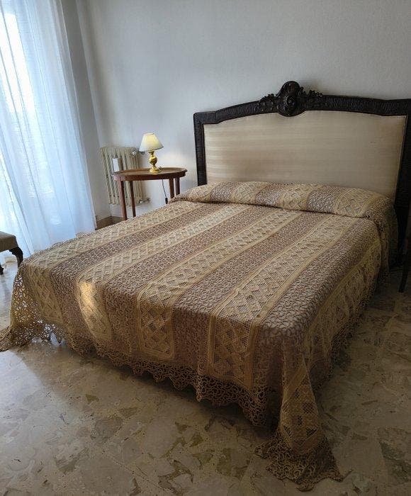 Bedsprei - 260 cm - 240 cm - Haaknaald 1920, Antiquités & Art, Antiquités | Autres Antiquités