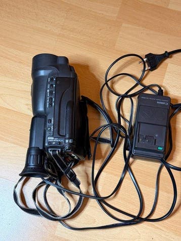 Canon UC8 Hi8 Video8 camera, Hi8 camera
