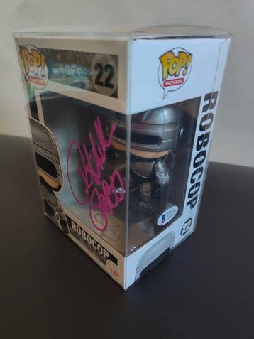 Funko - Funko Pop RoboCop - Signed by Peter Weller – Beckett