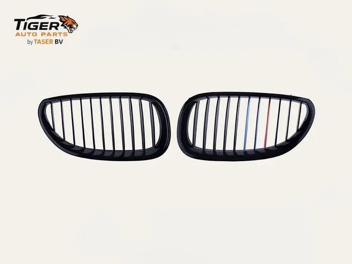BMW E60 E61 grillen M-kleuren pre-facelift, Auto-onderdelen, Carrosserie, Nieuw, BMW, Voor, Motorkap