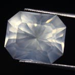 Excellente pierre de lune blanche Ct. 10,90 facettée -