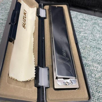 Suzuki - Harmonica Set — Suzuki Humming Tremolo Harmonica Am