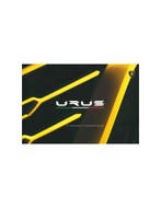 2018 LAMBORGHINI URUS HARDCOVER BROCHURE ENGELS, Ophalen of Verzenden