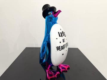 Van Apple - Penguin - Life Is Beautiful