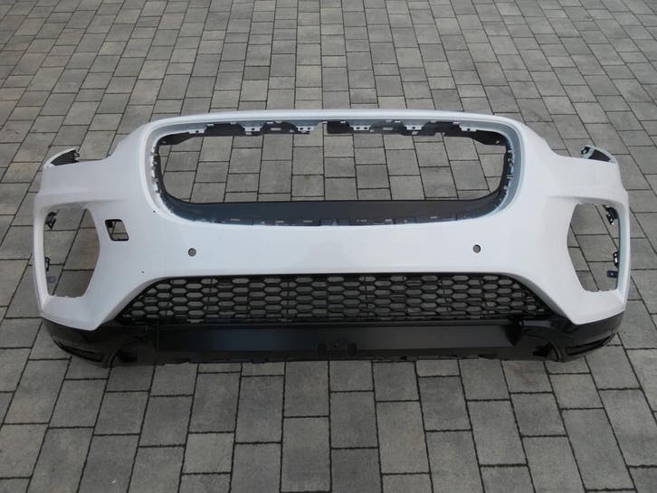 Voorbumper JAGUAR E-Pace lift R-Dynamic, Auto-onderdelen, Klein materiaal, Gebruikt, Verzenden