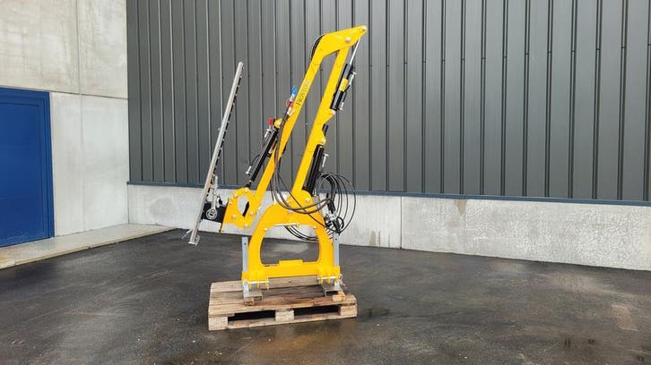 Bras débroussailleur FRONTONI SPIDER 150, Zakelijke goederen, Machines en Bouw | Tuin, Park en Bosbouw