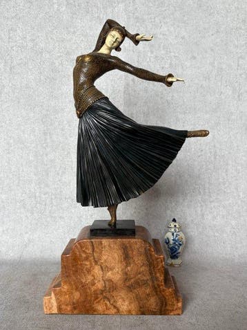 Beeld, Naar Demétre Chiparus: “Ayouta 47 cm / 7 kg - 47 cm, Antiek en Kunst