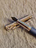 Otto Hutt - Design 04 - Vulpen, Nieuw