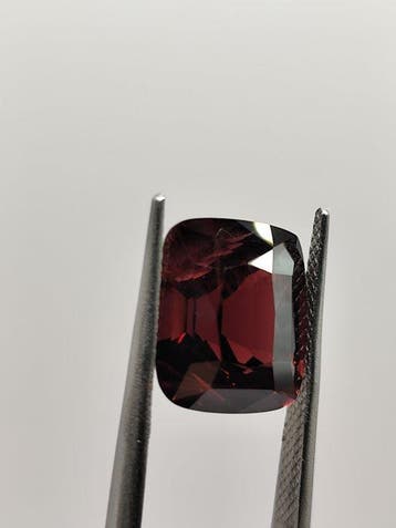 1 pcs Rouge Spinelle - 7.92 ct - Lotus Gemology (Thaïlande)