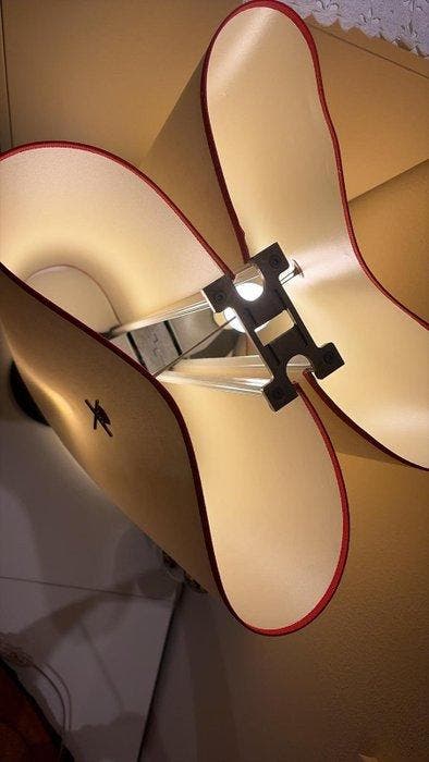 Flos - Tobia Scarpa - Tafellamp - Abatina - Metaal, Messing,, Antiek en Kunst, Antiek | Verlichting