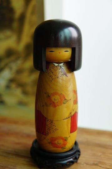Bekroonde creatieve Kokeshi-pop - Hout - Usaburo - Japan -, Antiek en Kunst