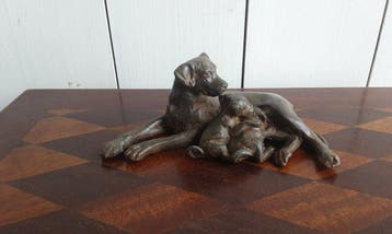 P. Chenet - Figuur - Hond - 16 cm - Brons