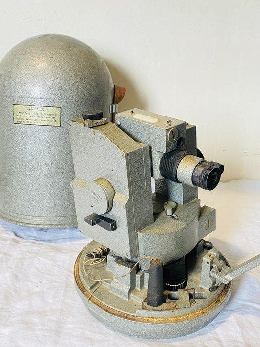 Theodoliet - Instrument de précision , optique , topographie, Collections, Appareils photo & Matériel cinématographique