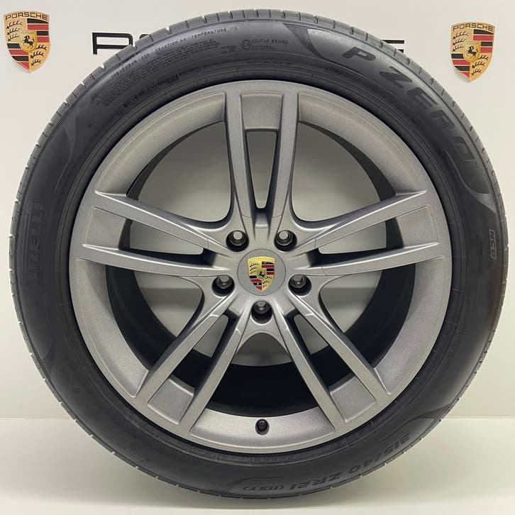 Porsche Cayenne E3 II 21inch Turbo Vesuvio grijs met banden, Autos : Pièces & Accessoires, Pneus & Jantes, Enlèvement