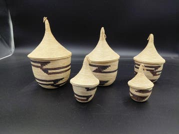 Tutsi stapelbare manden - Rwanda (Zonder minimumprijs)