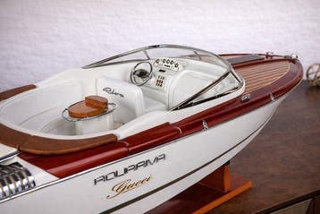 Riva Aquariva by Gucci 67 cm Bois entièrement modelisme fait, Hobby en Vrije tijd, Nieuw