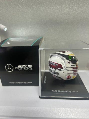 Spark 1:5 - Voiture miniature - Lewis Hamilton 2015 World