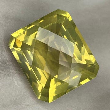 Zonder minimumprijs Quartz - 44.92 ct - nternational Colored, Nieuw