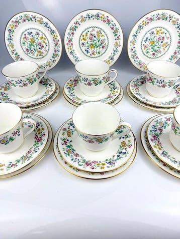 Royal Doulton - Theeservies (21) - Been - Spring Glory /
