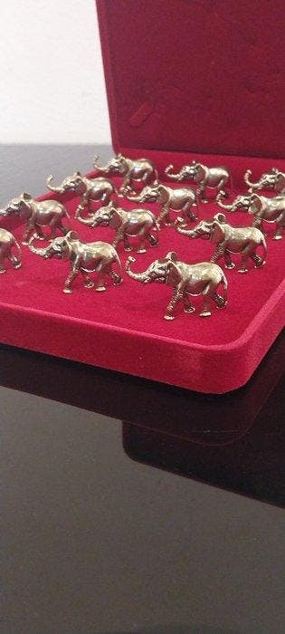 Porte couteau (12) - éléphants grands modèles - Laiton doré
