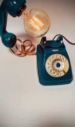 Tafellamp - Plastic, Koper, Metaal - Opera gemaakt door AF, Antiek en Kunst