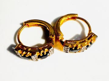 Oorbellen - 18 karaat Geel goud - 1.22ct. tw. Saffier -, Nieuw