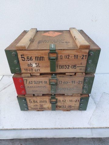 Kist (3) - Hout - zware kisten met stevige afwerking met