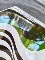 Bauhaus - enamel sign BAUHAUS grüne Wellen Emailschild, Antiquités & Art