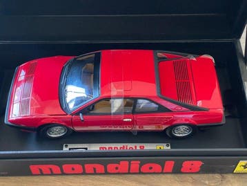Hot Wheels 1:18 - Modelauto - Ferrari Mondial 8 Super Élite