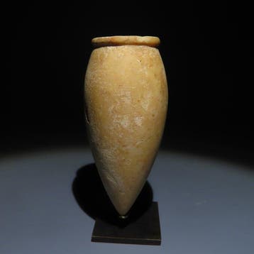 Oud-Egyptisch Verharde calciet. Kegelvormig vaatwerk of, Verzamelen
