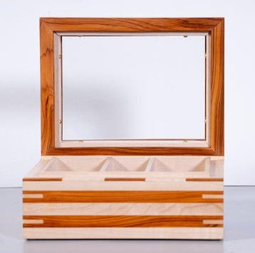 UnMoro - Kist - Esdoorn, Taxus, Leder, Glas