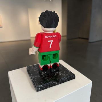 Orima Pop Art - Portuguese football player number 7 World