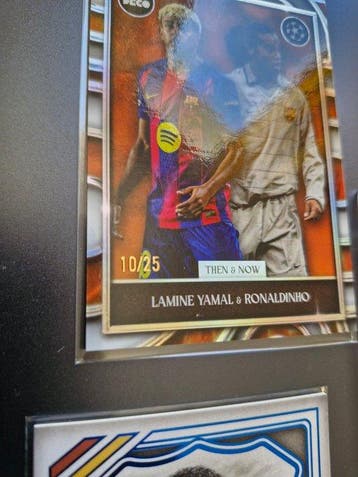 2024/25 Topps Deco UCC Lamine Yamal, Ronaldinho 10/25 Insert
