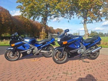 Kawasaki - 2x ZZR 600 set - NO RESERVE - 600 cc - 1990