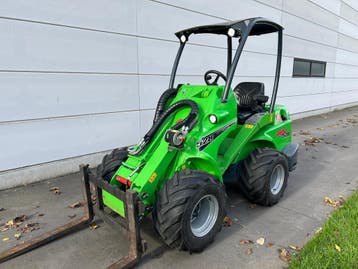 Avant M528 - Ref. 1217, Ophalen, Wiellader of Shovel