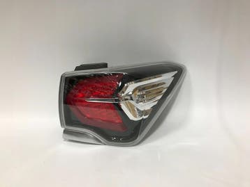 SsangYong Korando E 19- rechter achterlicht LED Europa, Auto-onderdelen, Verzenden, Gebruikt