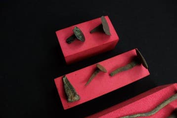 Bronstijd - (Urnenfeldercultuur) - 14 x brons Hand Craft