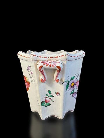 Strasbourg style - Vase - Faïence