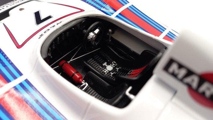 Werk83 1:18 - Modelauto - Porsche 936/77 Martini Racing Le, Hobby & Loisirs créatifs, Voitures miniatures | 1:5 à 1:12