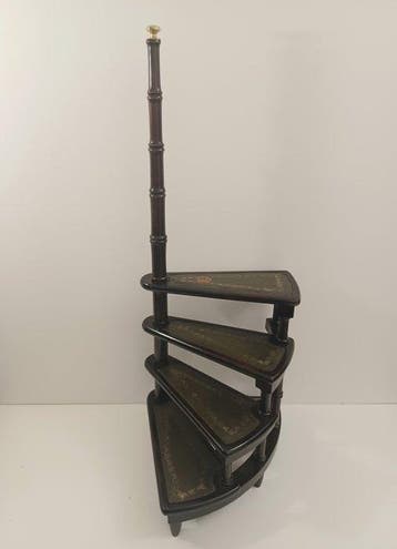 Trapje - Hout - bibliotheektrap