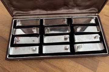 Porte couteau (12) - metal argenté